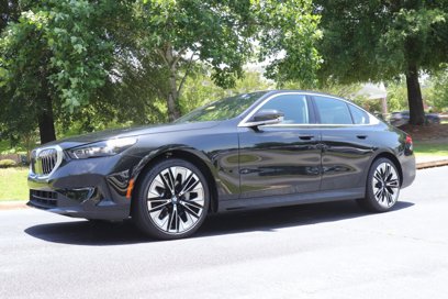 New 2025 BMW 530i xDrive w/ Premium Package
