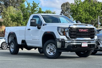 New 2025 GMC Sierra 2500 Pro w/ Convenience Package