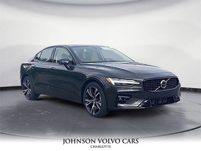 New 2024 Volvo S60 B5 Plus w/ Climate Package