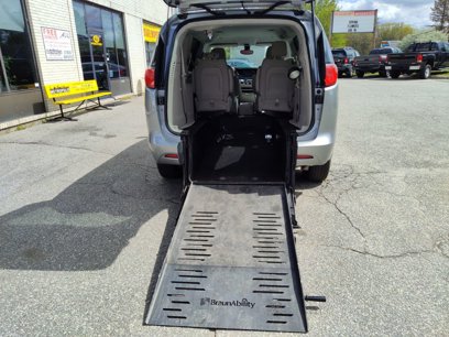 Used 2017 Chrysler Pacifica LX