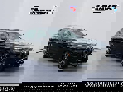 New 2025 BMW 760i xDrive w/ Executive Package
