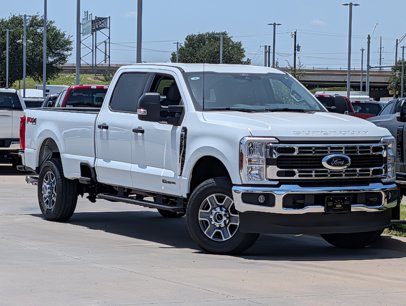 New 2025 Ford F350 XLT w/ FX4 Off-Road Package