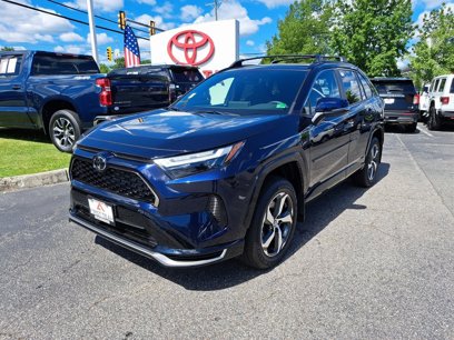 New 2025 Toyota RAV4 SE