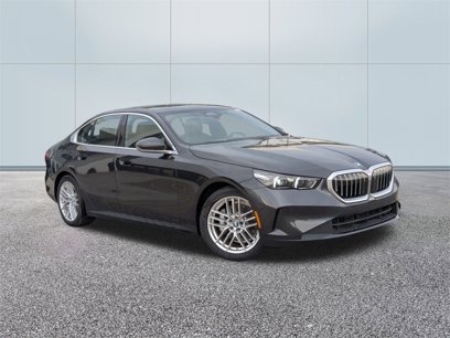 New 2025 BMW 530i xDrive w/ Premium Package