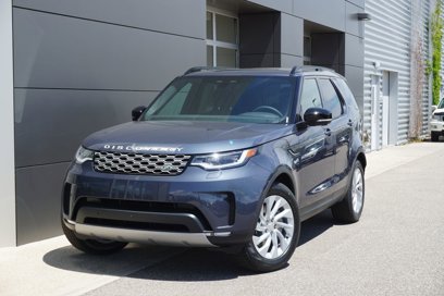 New 2025 Land Rover Discovery S