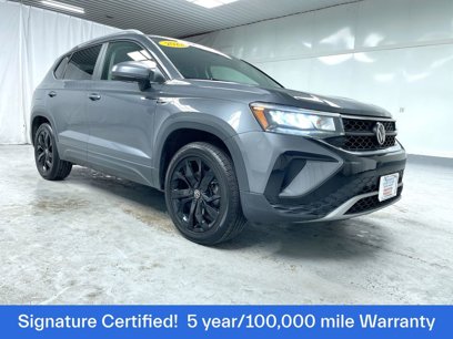 Used 2022 Volkswagen Taos SE w/ Panoramic Sunroof Package