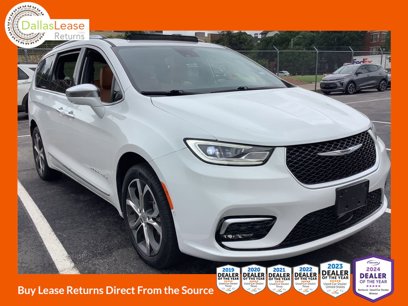 Used 2022 Chrysler Pacifica Pinnacle