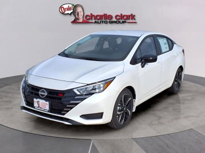 New 2025 Nissan Versa SR w/ Trunk Package