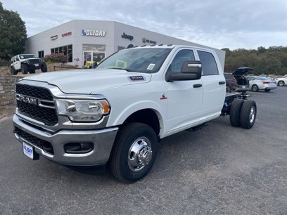 New 2024 RAM 3500 Tradesman w/ Safety Group