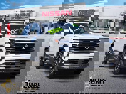 Certified 2025 Nissan Kicks SV w/ Charging Package