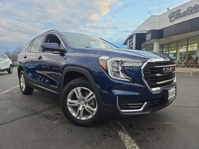 Used 2022 GMC Terrain SLE w/ Driver Convenience Package