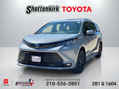 New 2025 Toyota Sienna XLE Woodland Edition