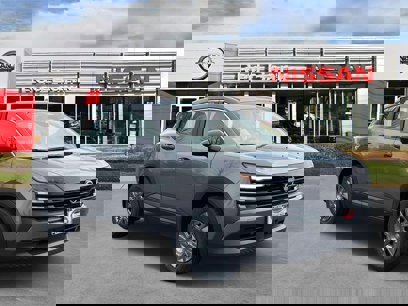 New 2025 Nissan Kicks S w/ Charging Package