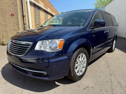 Used 2016 Chrysler Town & Country Touring w/ Driver Convenience Group
