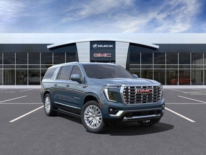 New 2025 GMC Yukon XL Denali w/ Sun & Power Step Package