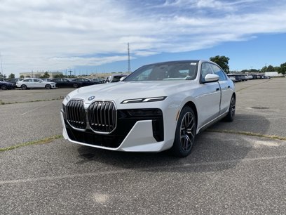 New 2025 BMW 740i xDrive
