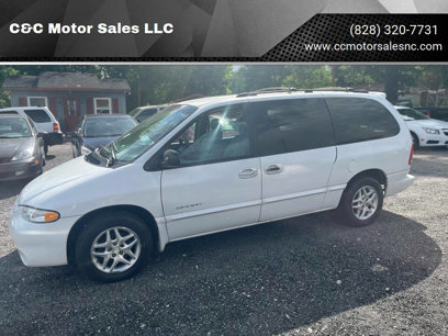 Used 2000 Dodge Grand Caravan SE