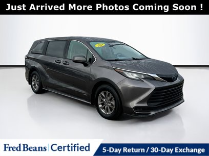 Certified 2021 Toyota Sienna LE