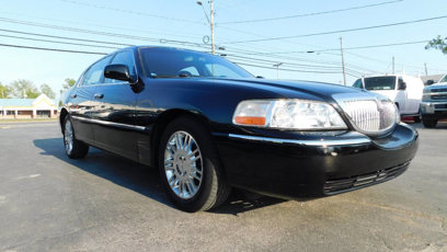 Used 2008 Lincoln Town Car Signature Limited