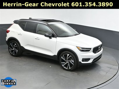 Used 2021 Volvo XC40 T5 R-Design w/ Advanced Package