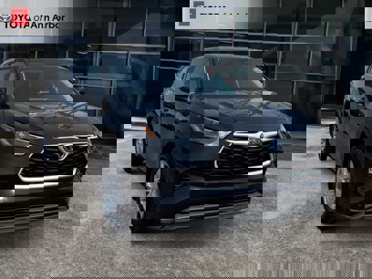 Certified 2023 Toyota Highlander LE