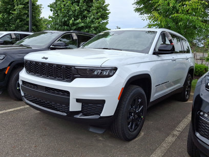 New 2025 Jeep Grand Cherokee L Altitude