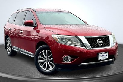 Used 2014 Nissan Pathfinder SL w/ SL Tech Package