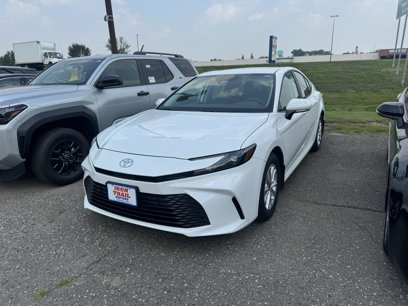 New 2025 Toyota Camry LE w/ Convenience Package