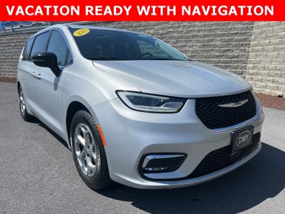 Used 2024 Chrysler Pacifica Limited