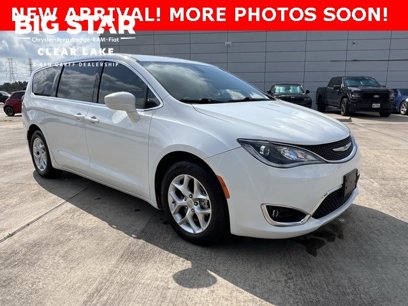 Used 2020 Chrysler Pacifica Touring w/ Tire & Wheel Group