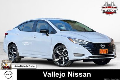 New 2025 Nissan Versa SR w/ Trunk Package