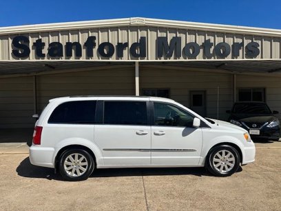 Used 2014 Chrysler Town & Country Touring w/ Trailer Tow Group