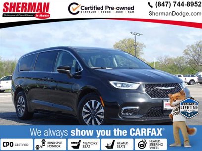 Certified 2023 Chrysler Pacifica Touring-L