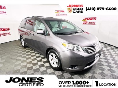 Used 2017 Toyota Sienna LE
