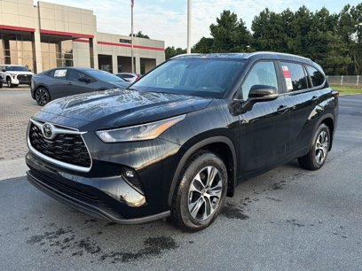 New 2025 Toyota Highlander XLE