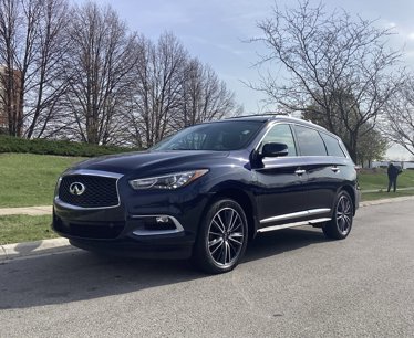Used 2016 INFINITI QX60 AWD w/ Deluxe Technology Package