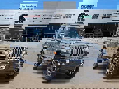 Used 2021 Jeep Gladiator Overland w/ Popular Equipment Package