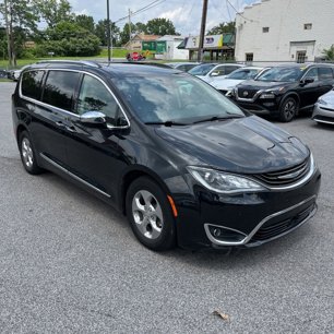 Used 2018 Chrysler Pacifica Limited