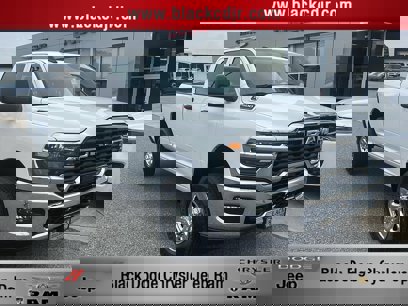 New 2026 RAM 2500 Tradesman w/ Chrome Appearance Group