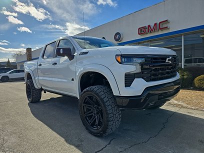 New 2025 Chevrolet Silverado 1500 LT Trail Boss w/ Convenience Package II
