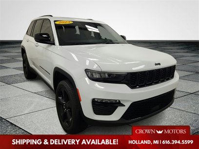Used 2023 Jeep Grand Cherokee Limited w/ Black Appearance Package