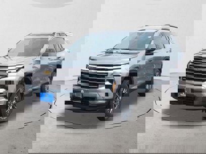 New 2025 Chevrolet Traverse LT