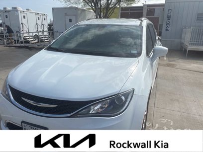 Used 2020 Chrysler Pacifica Touring w/ Tire & Wheel Group