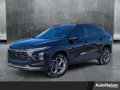 New 2025 Chevrolet Trax LT w/ LPO, Blackout Package