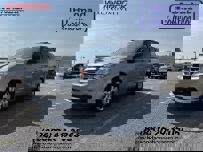 Used 2018 Dodge Grand Caravan SE w/ UConnect Hands-Free Group