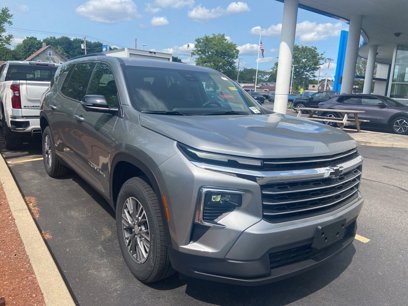 New 2025 Chevrolet Traverse LT w/ Driver Confidence Package