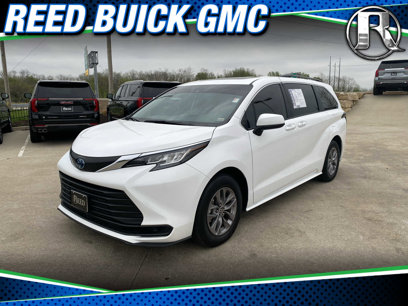 Used 2023 Toyota Sienna LE