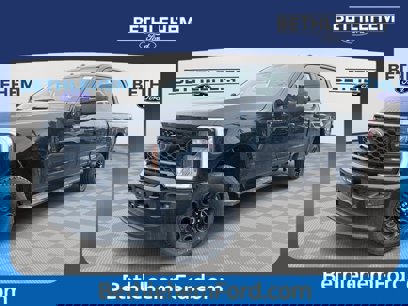 New 2025 Ford F250 XLT w/ Black Appearance Package