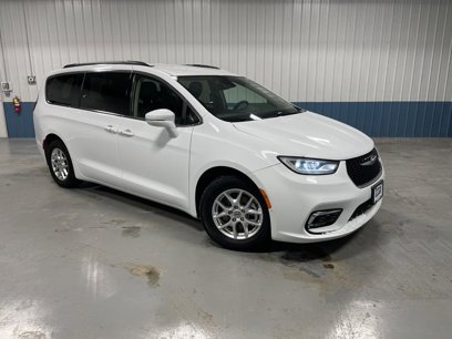 Used 2022 Chrysler Pacifica Touring-L