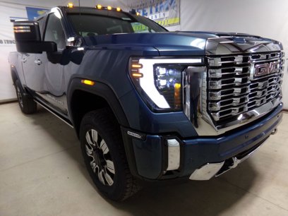 New 2025 GMC Sierra 2500 Denali w/ Technology Package